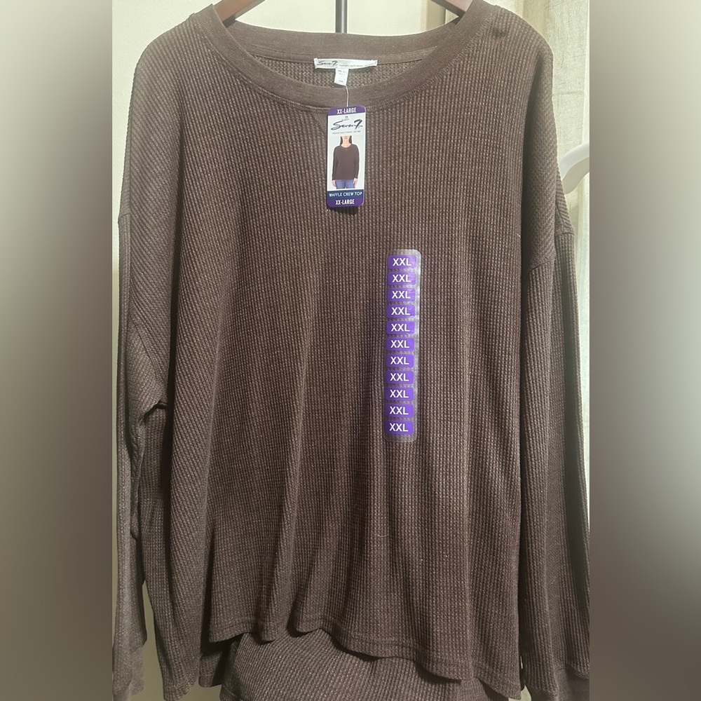 NEW - Seven7 Women’s High-Low Hem Super Soft Waffle Knit Crew Pullover Top
